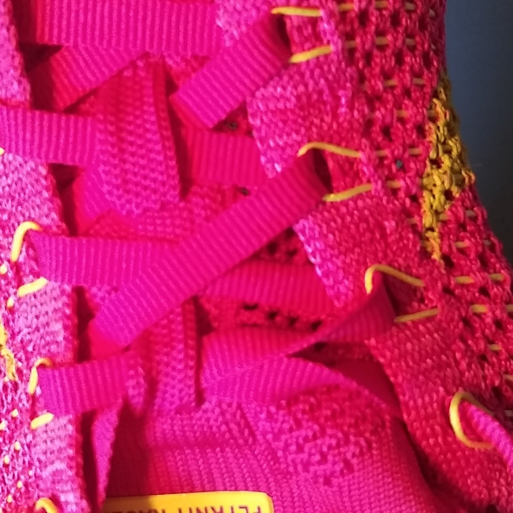 Nike FlyKnit Racers - Picture 6 of 6